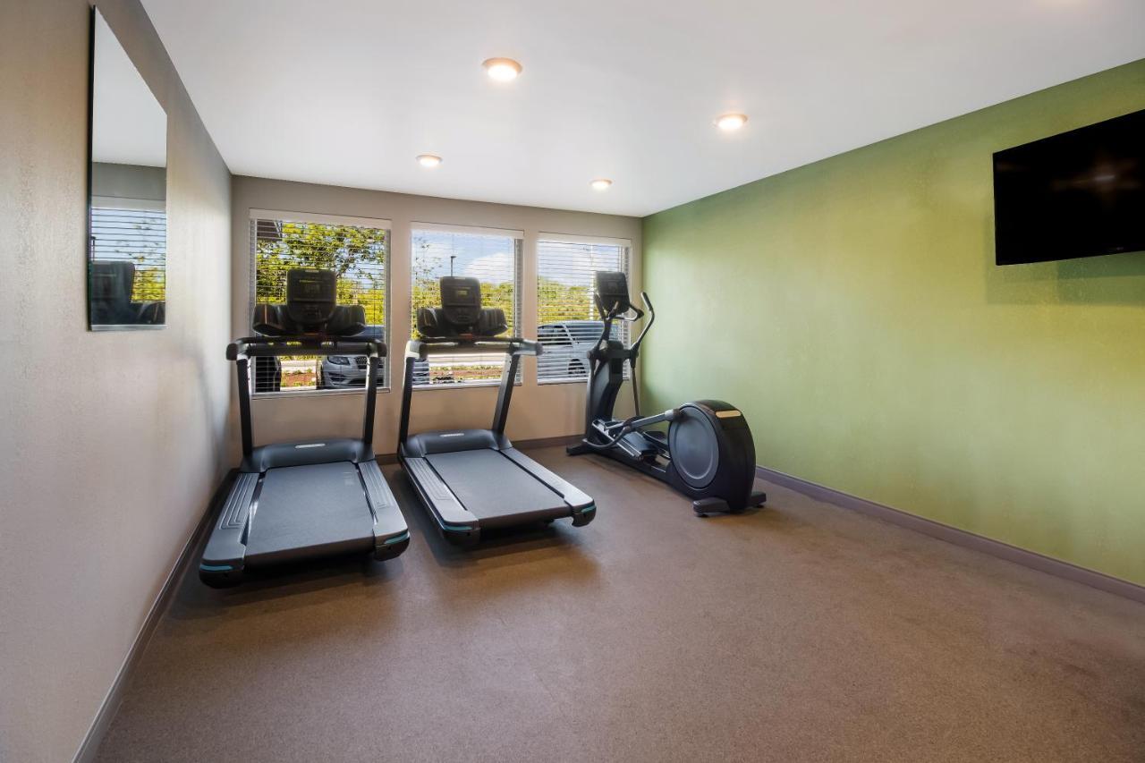 Woodspring Suites East Lansing - University Area ภายนอก รูปภาพ
